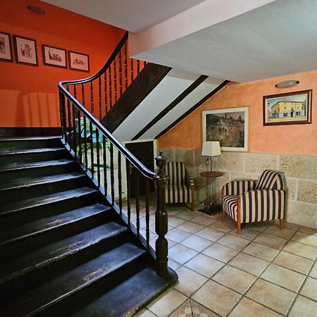 Hostal Albe Карион де лос Кондес Екстериор снимка