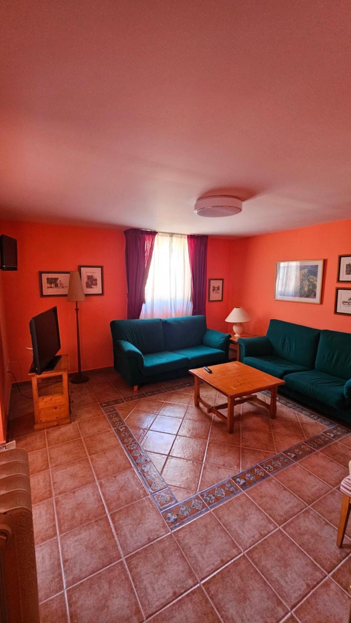 Hostal Albe Карион де лос Кондес Екстериор снимка