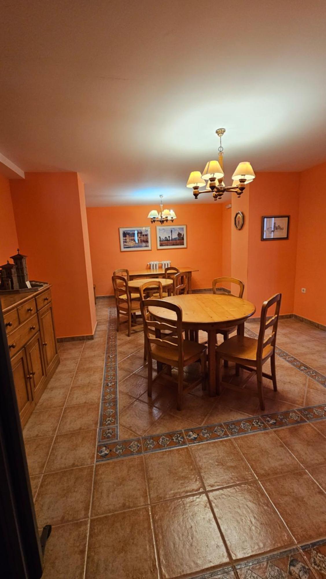 Hostal Albe Карион де лос Кондес Екстериор снимка