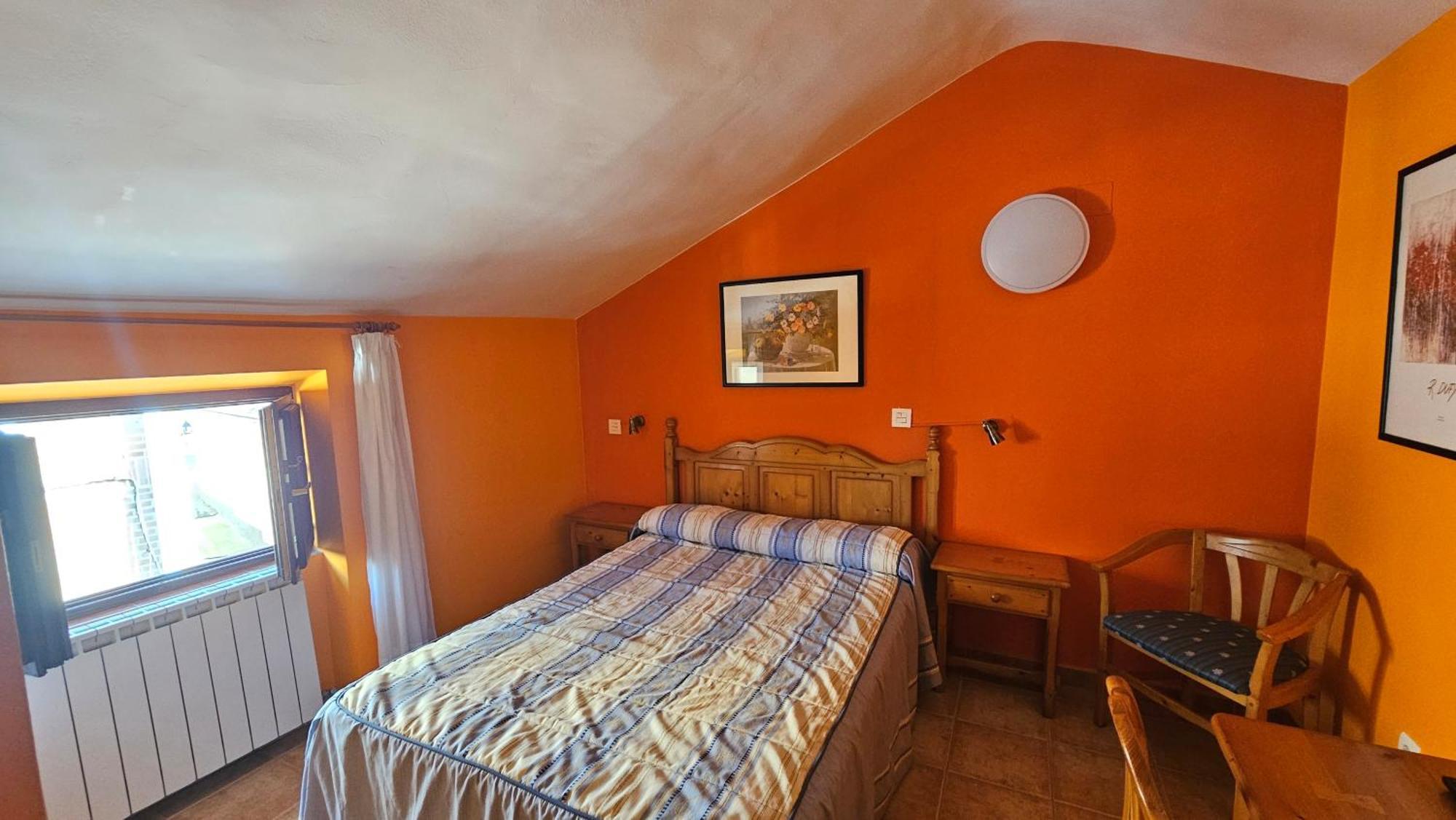 Hostal Albe Карион де лос Кондес Екстериор снимка
